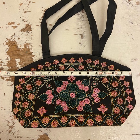 🔴Vintage Embroidered Handbag - Picture 8 of 13